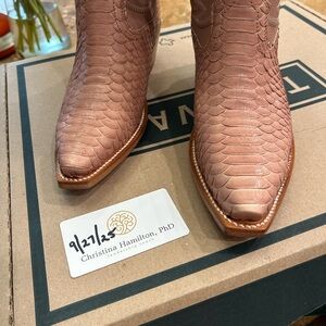 Tecovas The Annie Dusty Rose Pythons